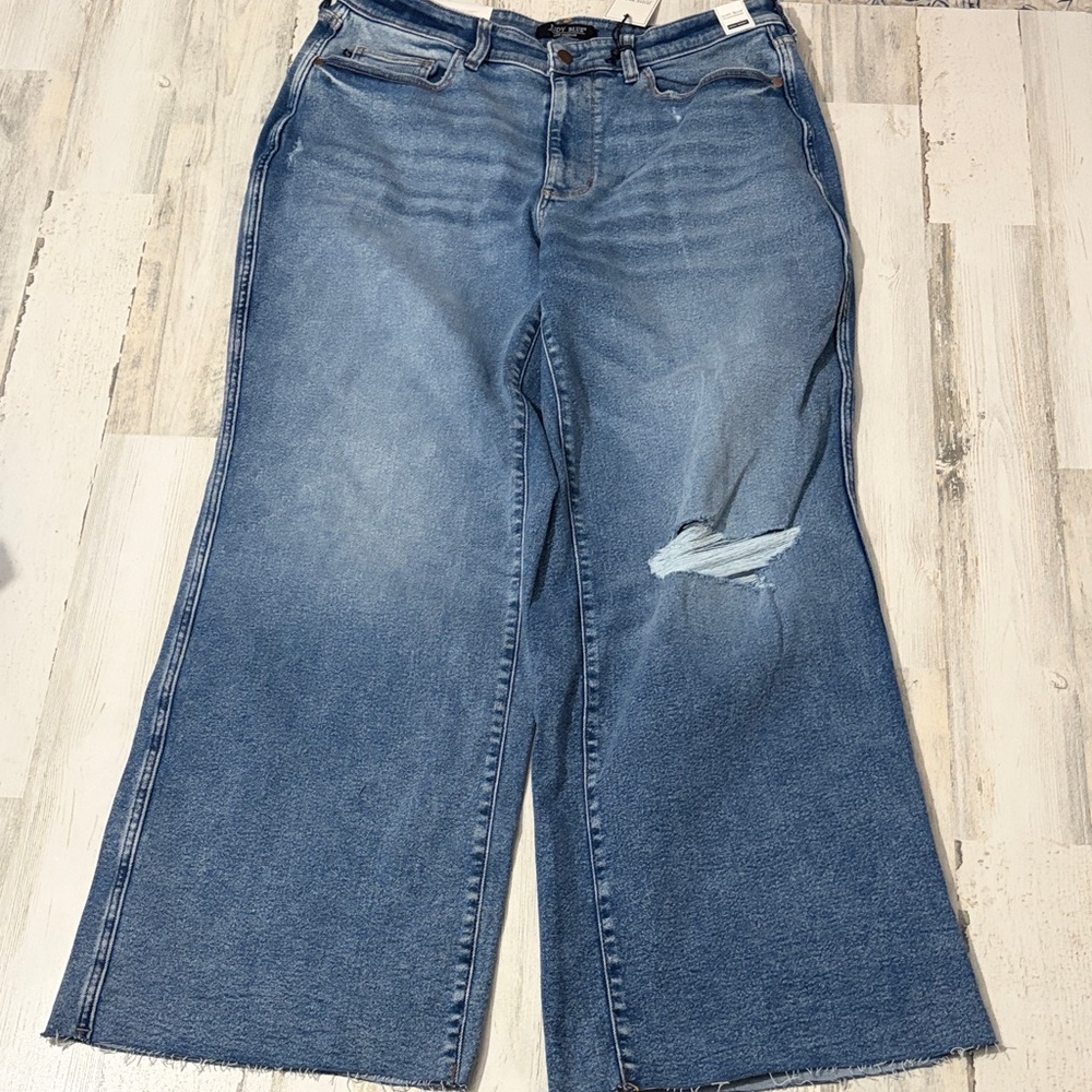 Judy Blue Indigo Rush High Rise Wide Leg Distressed Jeans Size 16W - Picture 7 of 16
